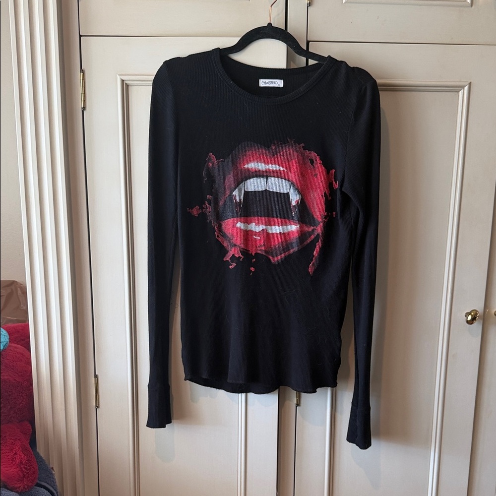 Lauren Moshi Vampire Lips. Very Rare. Size Medium. - Picture 3 of 4